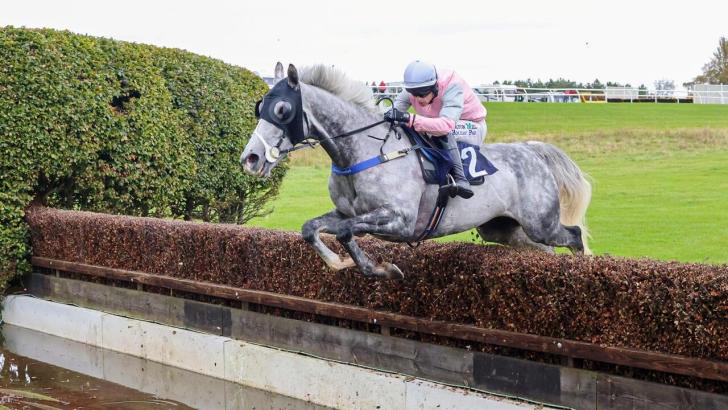 Horse racing at Hexham
